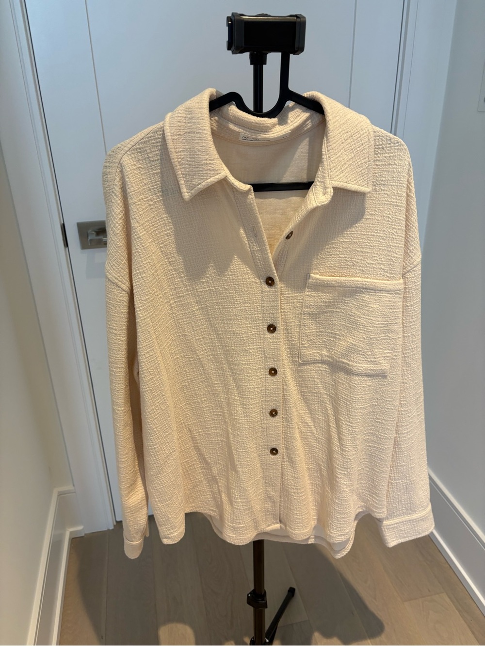 Oak and fort Cream Textured Button-Down Shirt - Women's Casual Top